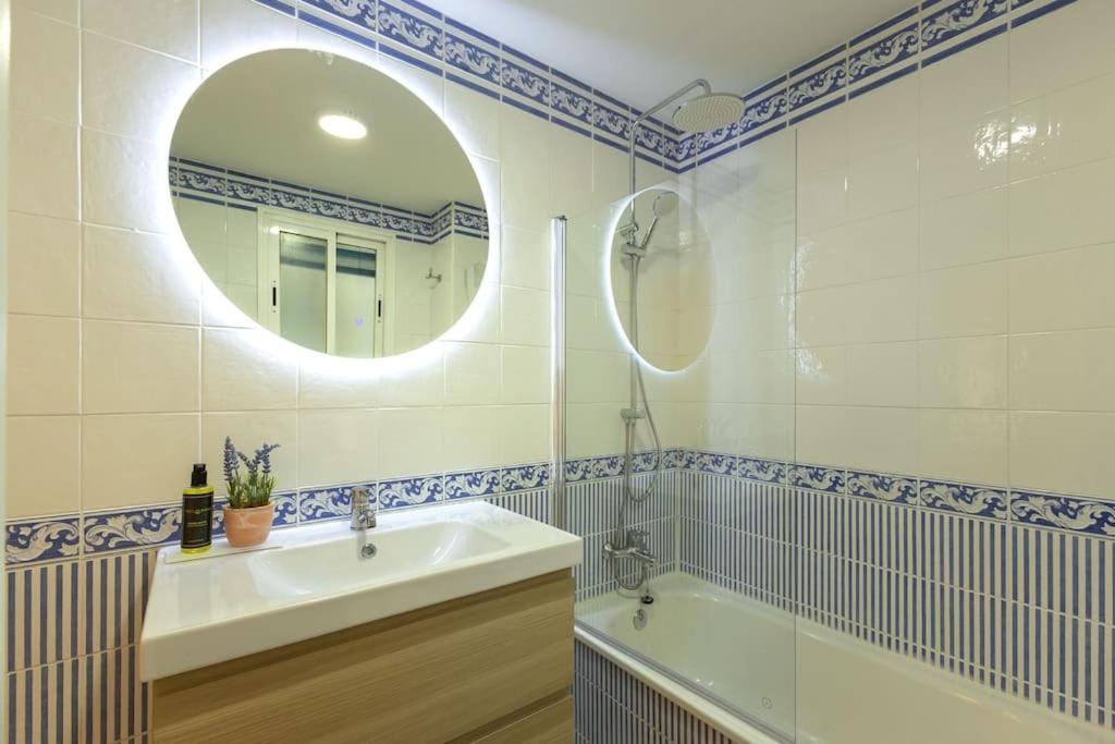 Triana Deluxe By Valcambre Apartment Seville Exterior photo