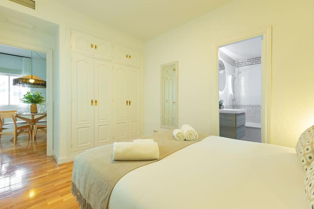 Triana Deluxe By Valcambre Apartment Seville Exterior photo
