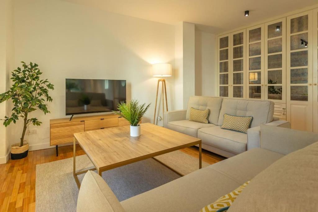 Triana Deluxe By Valcambre Apartment Seville Exterior photo